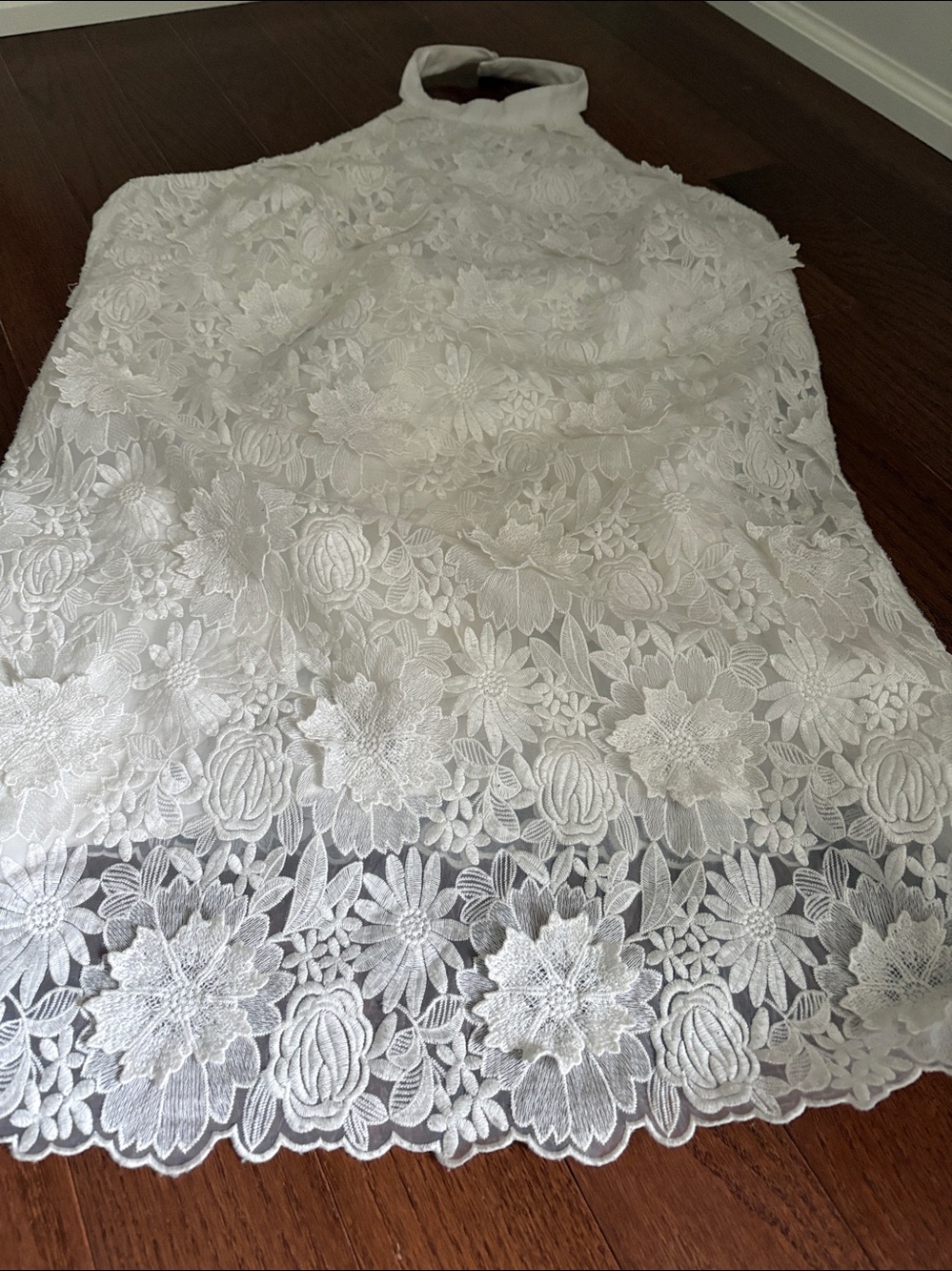 NWT Abercrombie & Fitch White Lace Appliqué Detail Dress - Picture 4 of 15